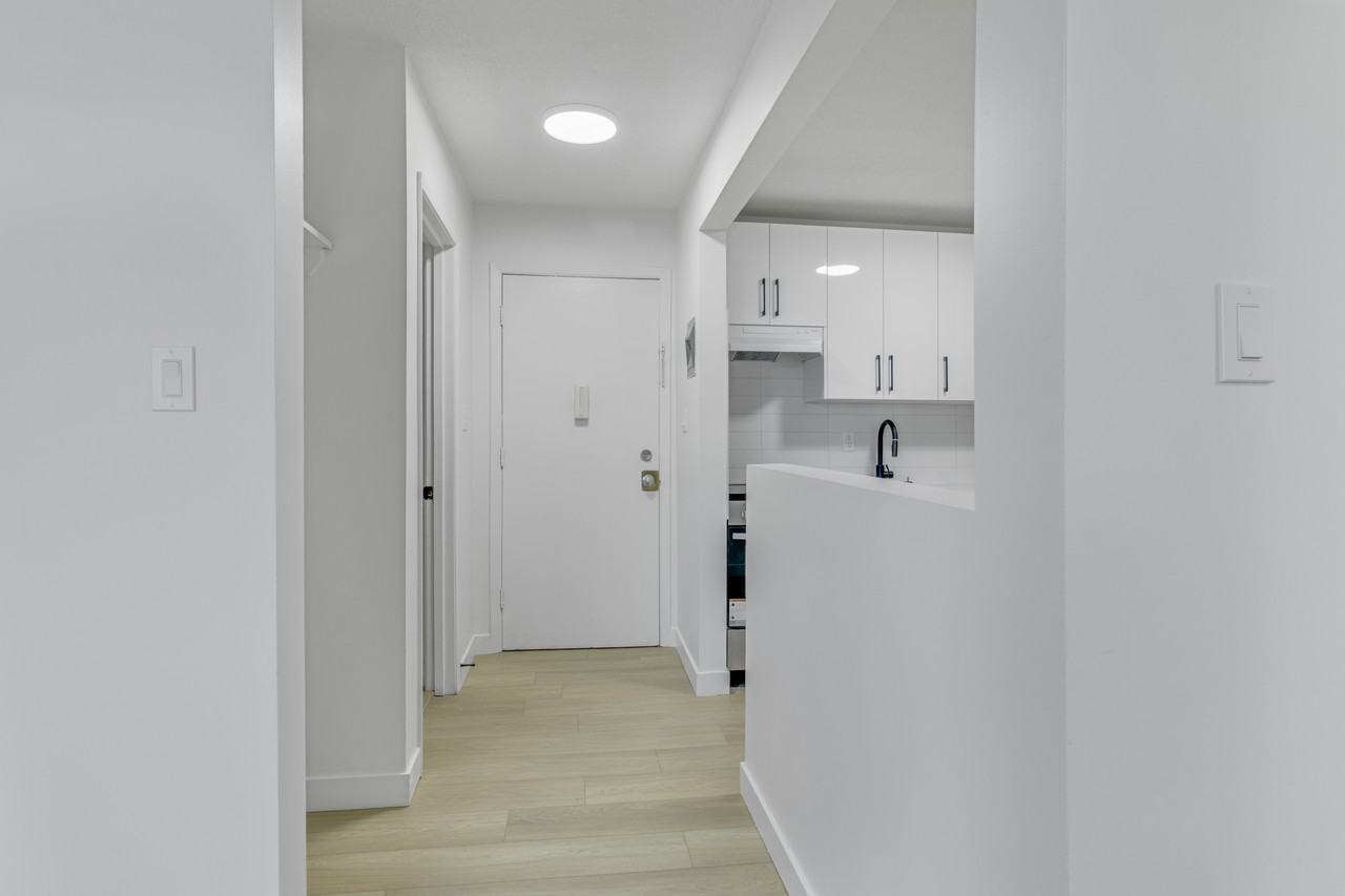 Braden Manor - Photo 4 of 18