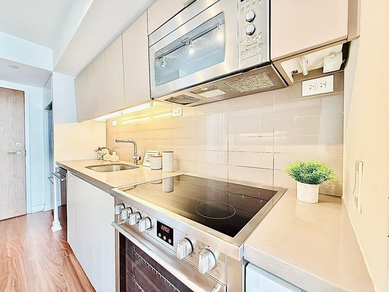 85 Queens Wharf Road Large Size Studio Unit For Rent, Water included - Photo 7 of 19
