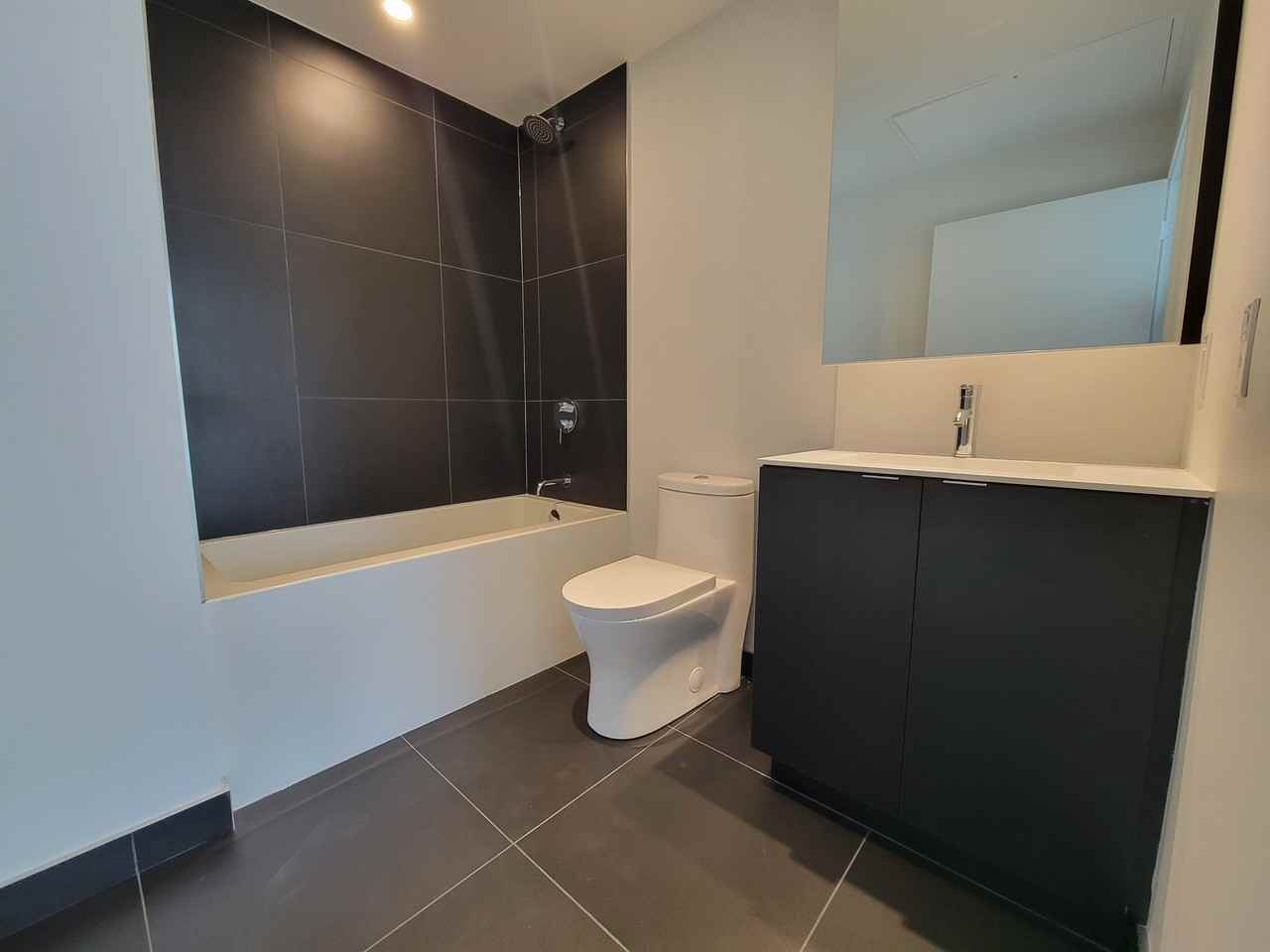 20 Edward Street 2 bedrooms 2 Baths South Facing - Photo 5 of 16