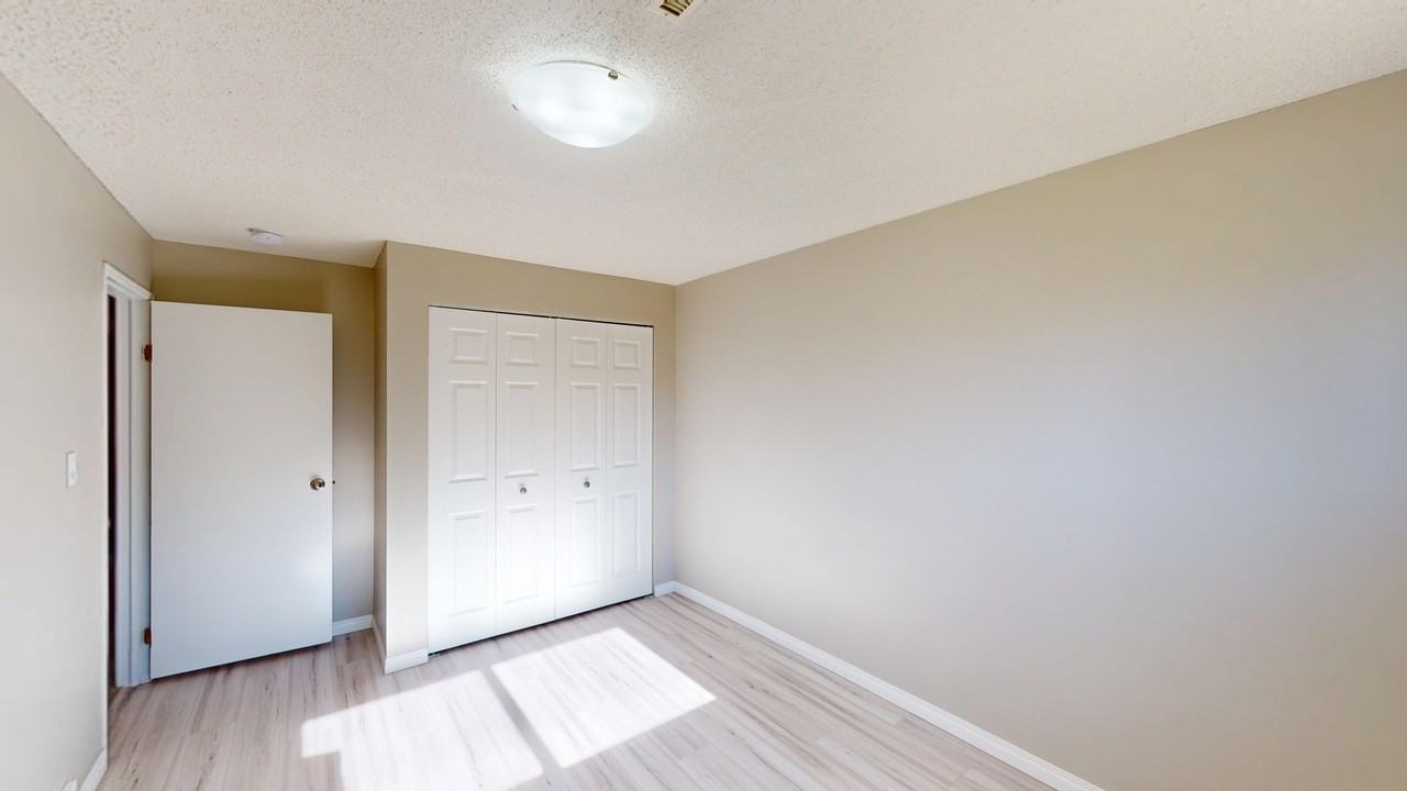 3114B 39 Street SW - Photo 7 of 12