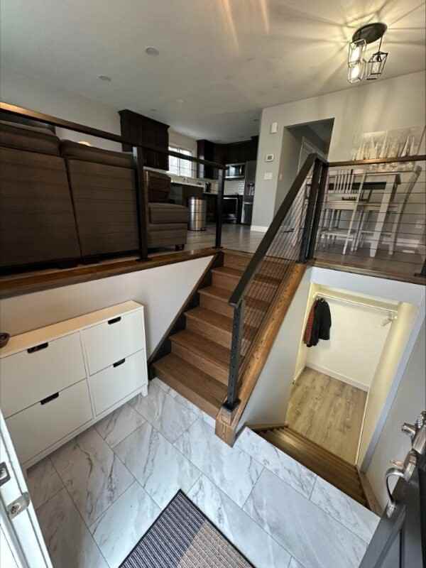 923 Purcell Cres - Photo 4 of 34