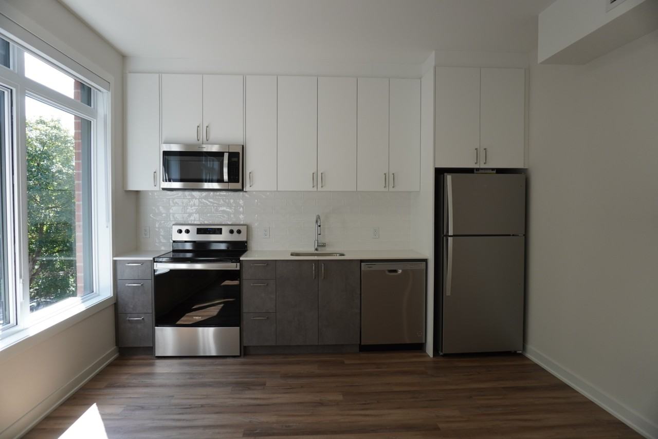 300 Wilbrod Street - Photo 3 of 7