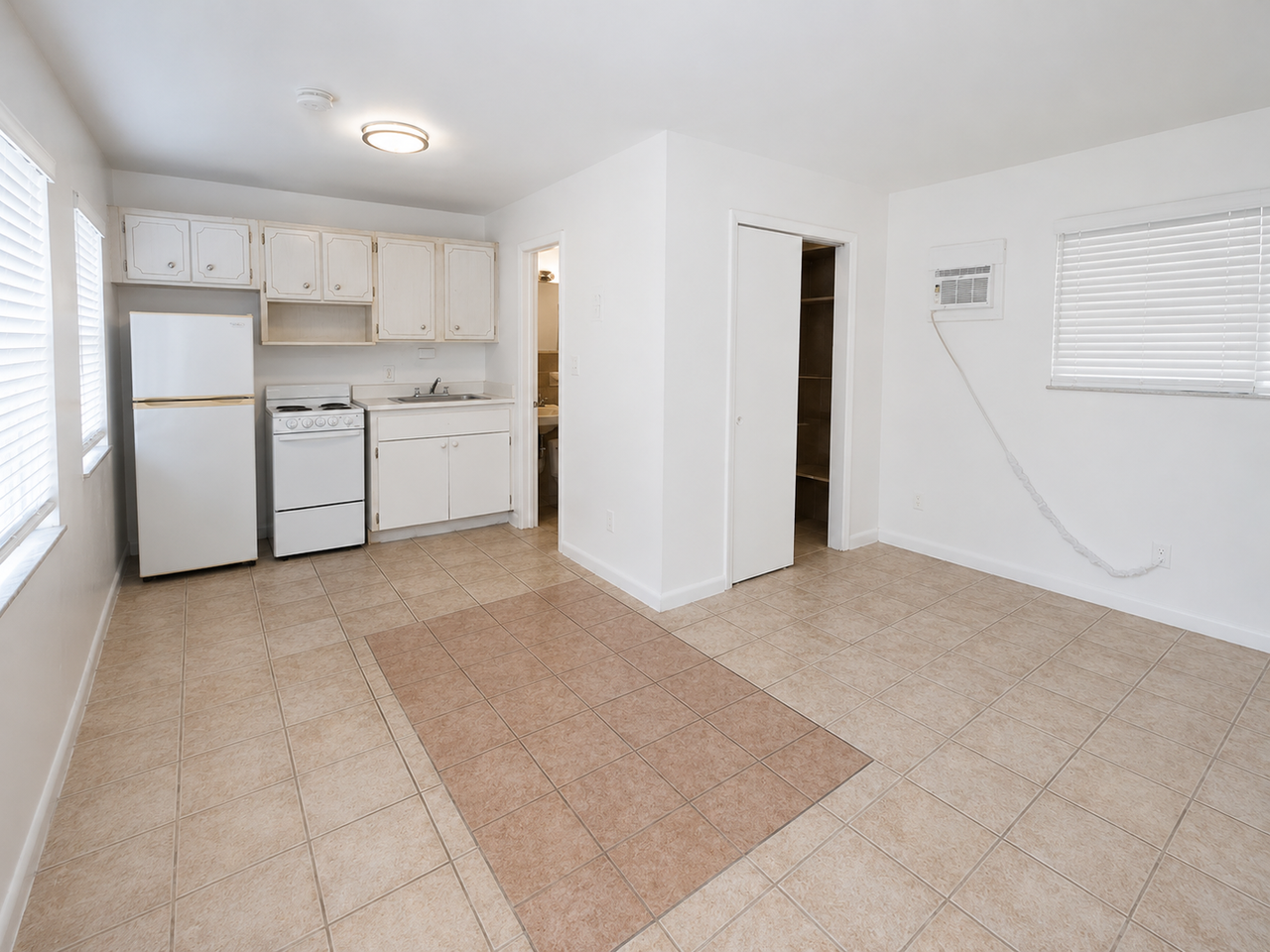 140-240 NW 40th St - Photo 4 of 20