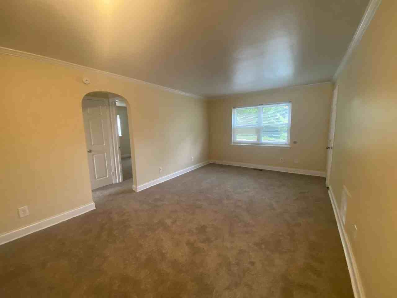 Riverfront Park Apartments - Photo 7 of 14