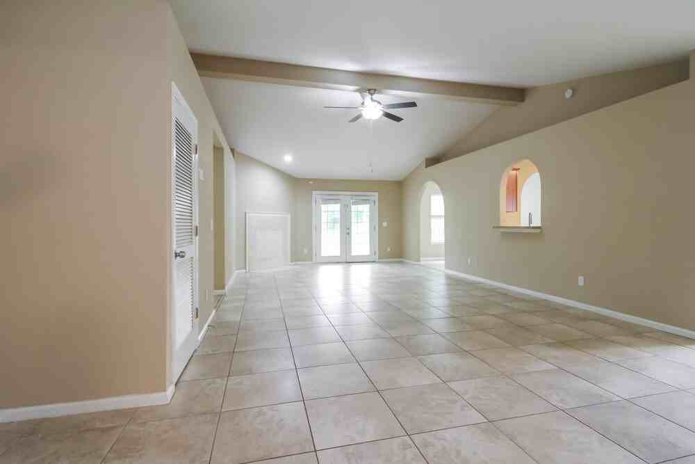 8028 Bannockburn Dr - Photo 3 of 16