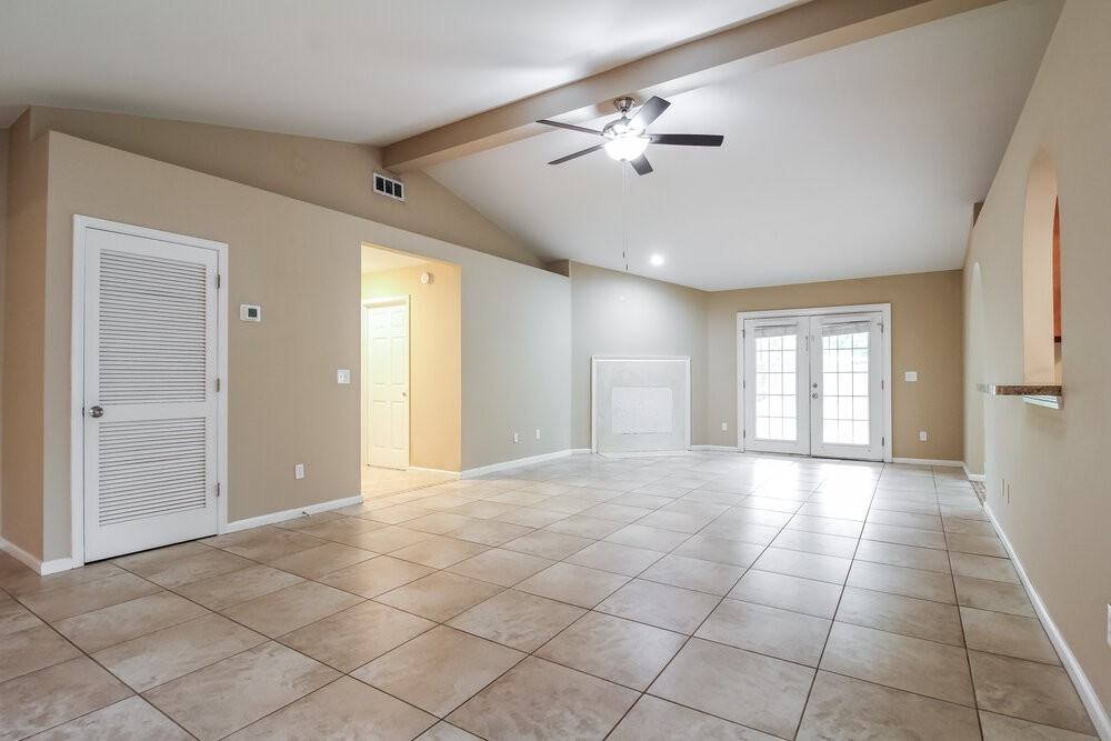 8028 Bannockburn Dr - Photo 4 of 16