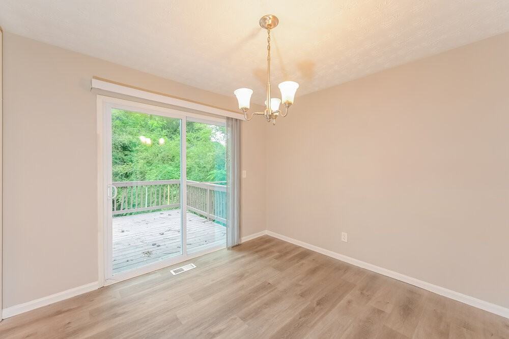 3824 Princess Ct - Photo 6 of 17