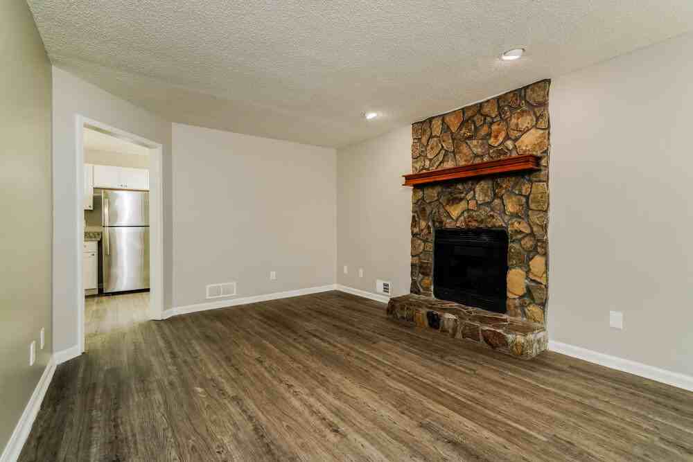 3133 Glen Hollow Dr - Photo 6 of 21