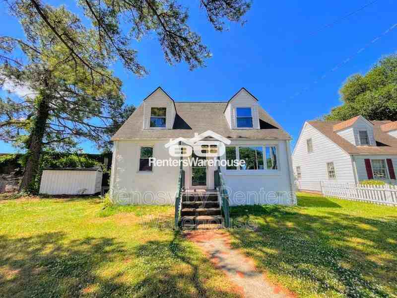 2211 North St - Photo 2 of 33