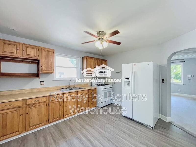 2211 North St - Photo 7 of 33