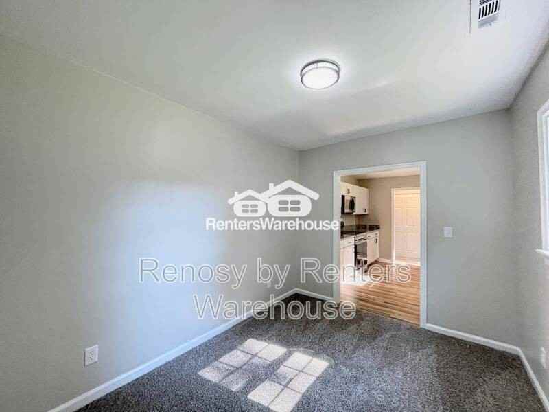 940 Willis St - Photo 6 of 26