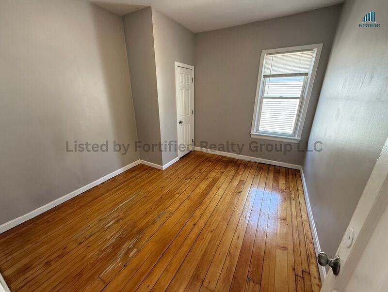 318 Broadway #2 - Photo 5 of 18