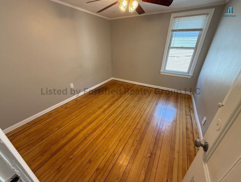 318 Broadway #2 - Photo 6 of 18