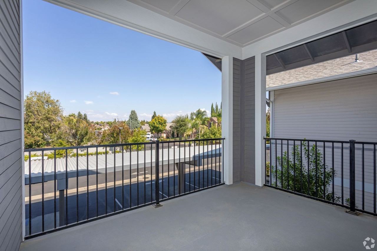Harbor Pointe Apartments - Photo 4 of 12