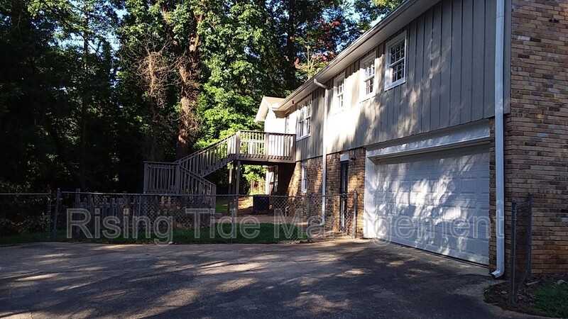 1248 Old Oak Cir - Photo 3 of 23