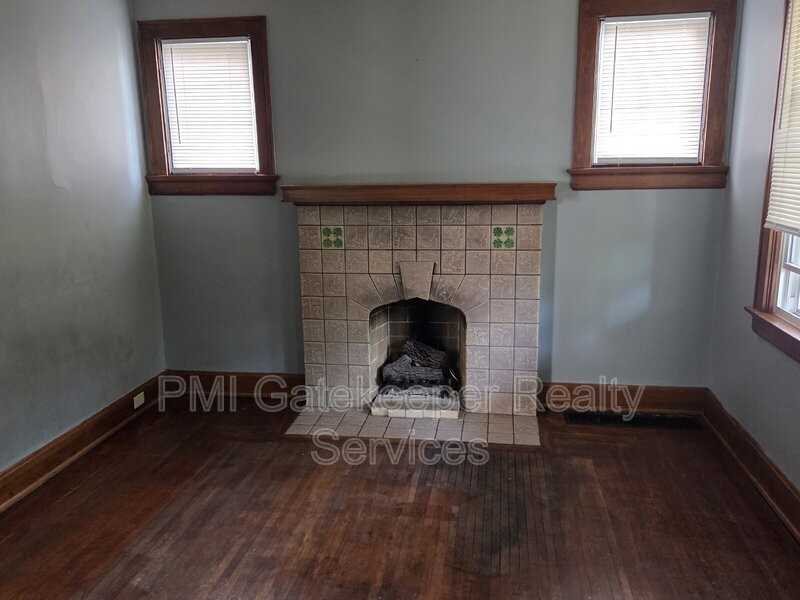 4370 Saint Lawrence Ave #1 - Photo 2 of 17