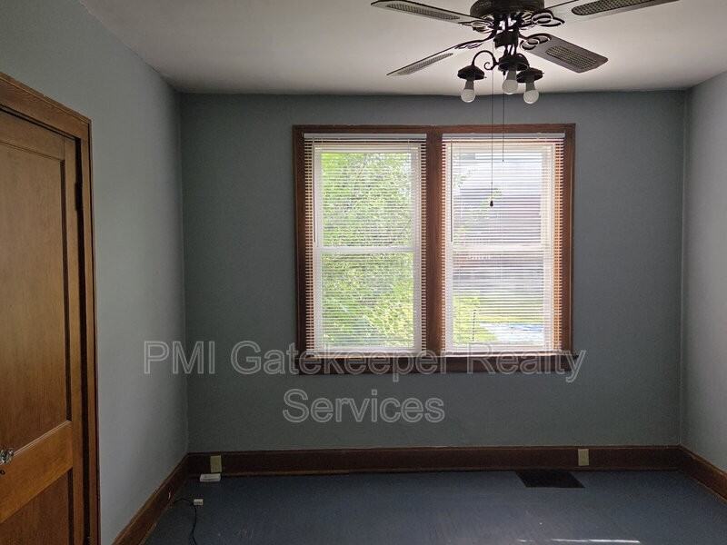4370 Saint Lawrence Ave #1 - Photo 4 of 17