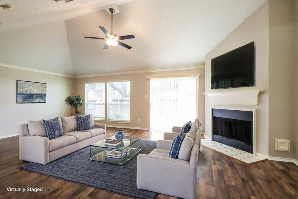 5915 Culross Close - Photo 3 of 19