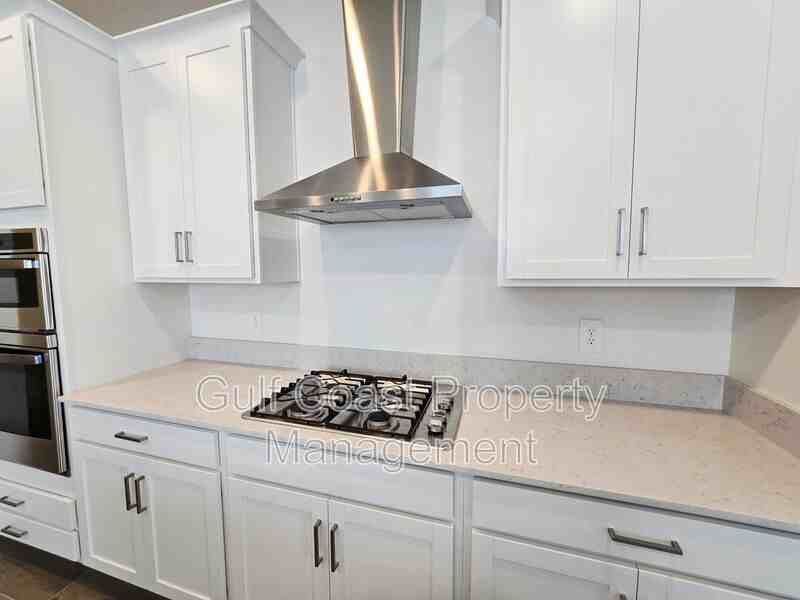 11757 71st Ave E - Photo 6 of 45