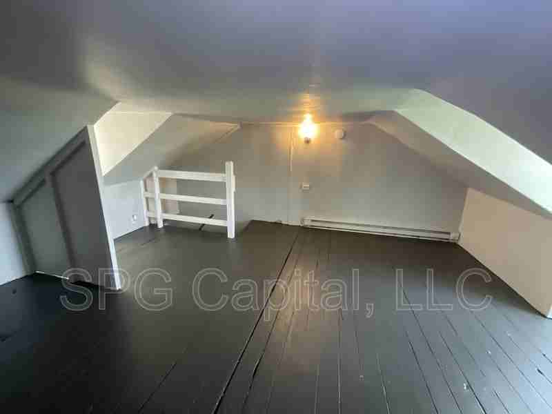715 Vander Ave - Photo 7 of 10