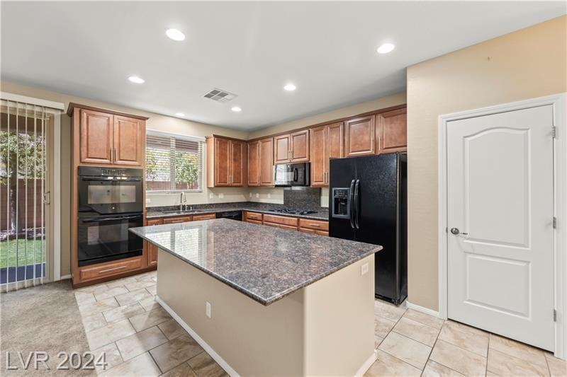7407 Rainford St - Photo 4 of 24