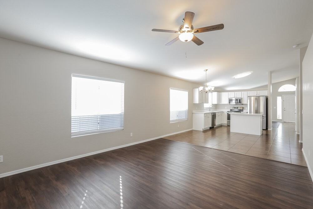 2718 W Pecan Rd - Photo 3 of 16
