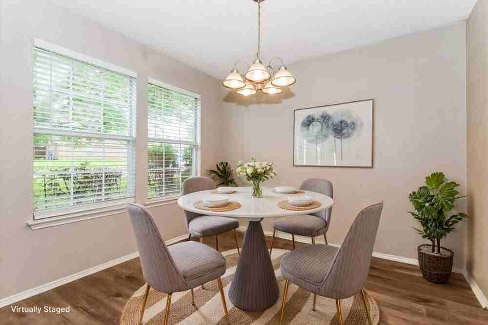 1112 Alexandria Dr - Photo 7 of 19
