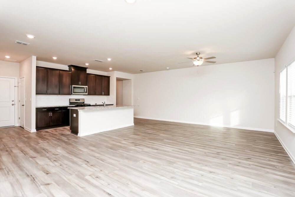 1157 Sunny Lake Dr - Photo 6 of 20