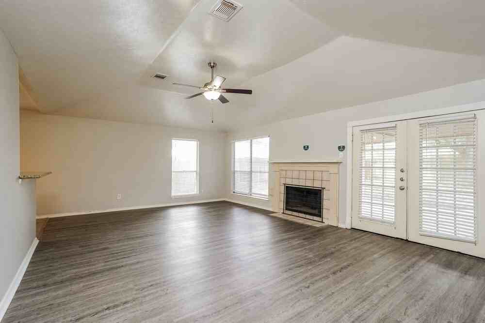 16746 Summer Dawn Ln - Photo 5 of 16