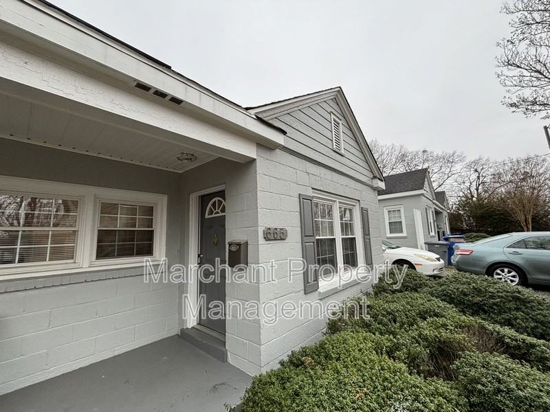 665 Ravenel St - Photo 4 of 16