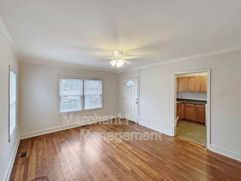 665 Ravenel St - Photo 6 of 16
