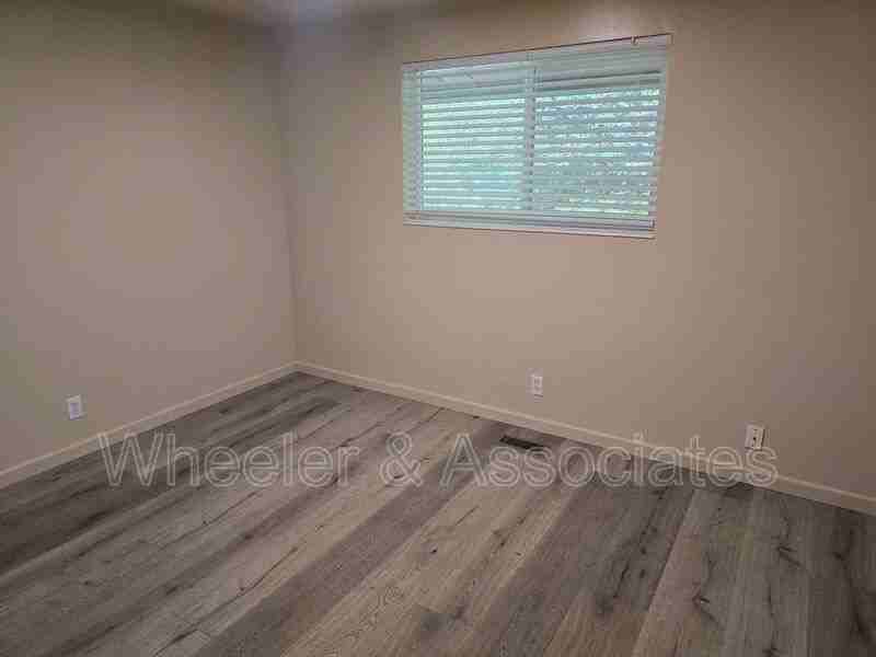 3070 Eccles Ave #8 - Photo 7 of 11