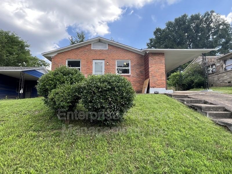 829 Alida Ave - Photo 3 of 13