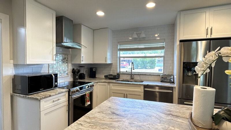 2500 11th Ave Sw - Photo 6 of 42