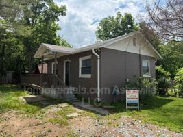 featured image of 2604 Hendersonville Rd