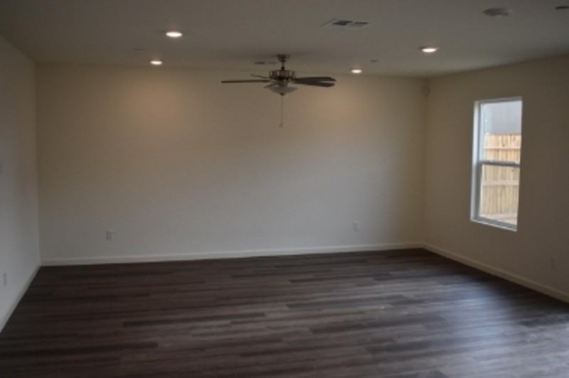 781 Irma Dr - Photo 6 of 39