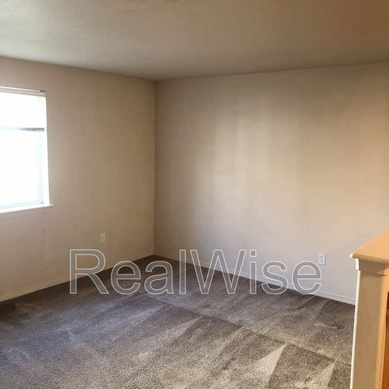 2621 Nw Cedar Ave #4 - Photo 5 of 28