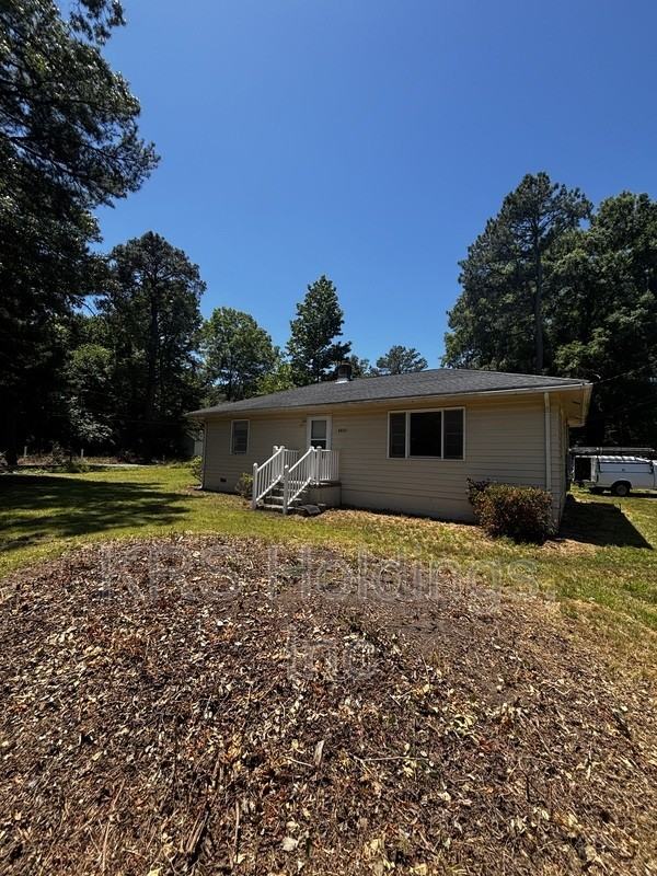 1740 Bickerstaff Rd - Photo 2 of 10