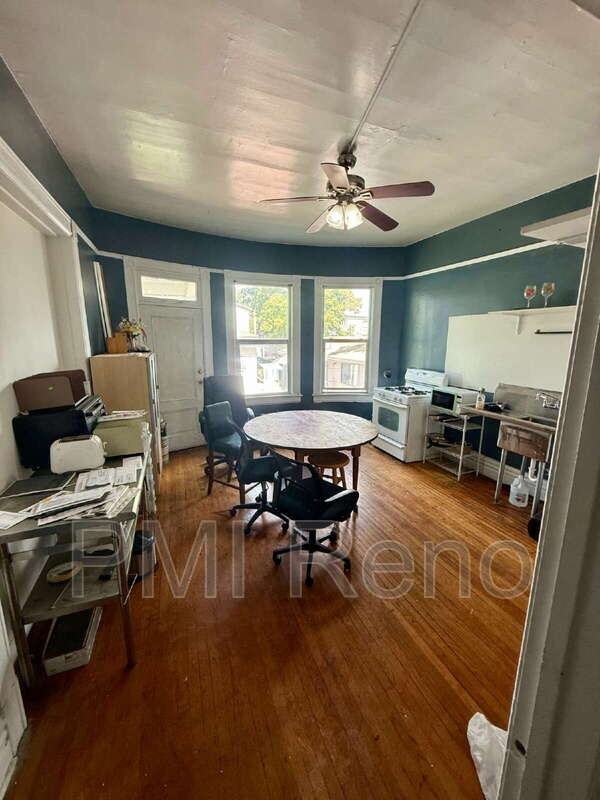 46 W 10th St - Photo 2 of 7