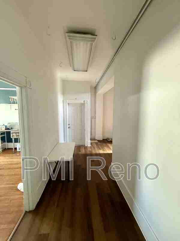46 W 10th St - Photo 3 of 7