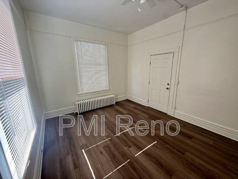46 W 10th St - Photo 4 of 7