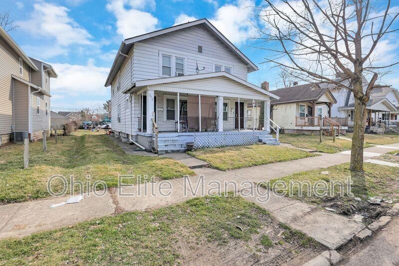 254 S Wayne Ave - Photo 3 of 32