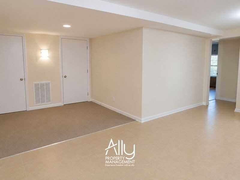 210 Raymond Ave - Photo 3 of 20