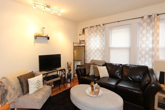 1738 W Altgeld St #1F - Photo 6 of 17