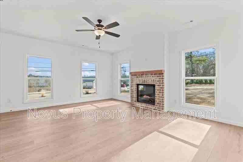 97 Carroll Cir - Photo 5 of 25
