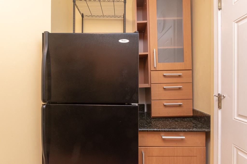 3103 W Lawrence Ave #2 - Photo 4 of 20