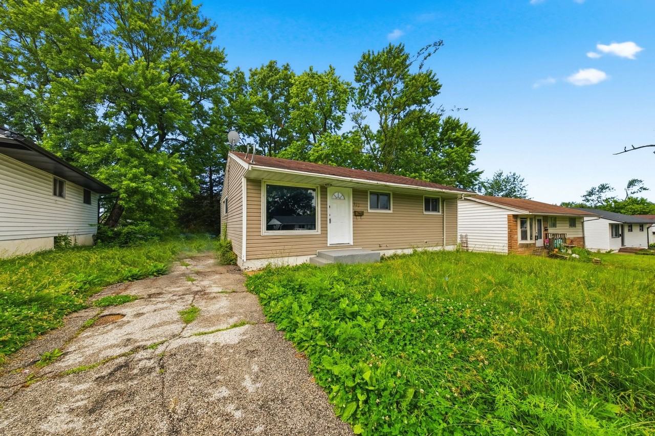 146 Grampian Rd - Photo 3 of 27