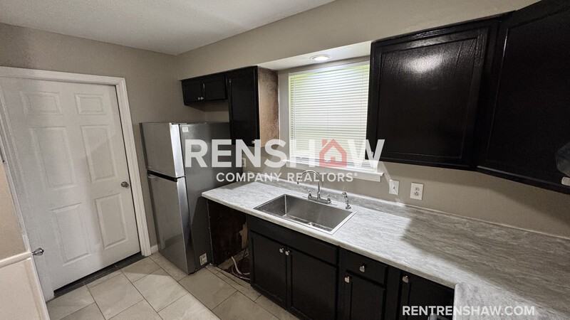 3909 Range Line Rd - Photo 7 of 17