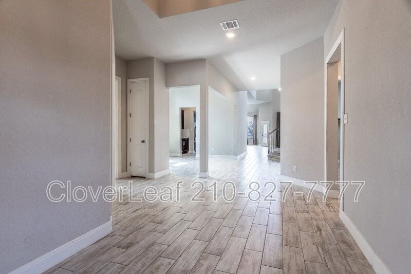 3718 Avia Oaks - Photo 7 of 50