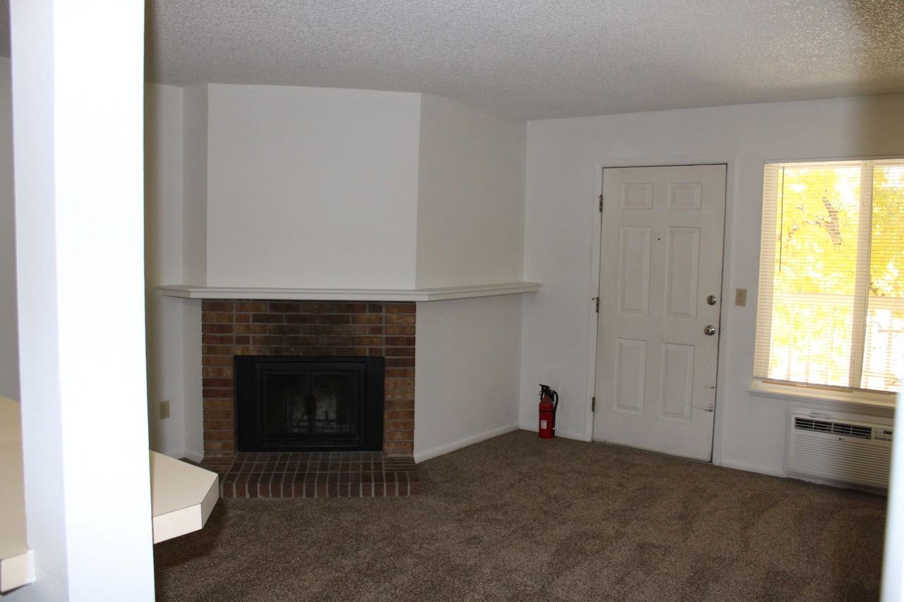 Spacious 2 Bed Condos Near Trails, Parks & Old Town Fort Collins - Photo 5 of 11